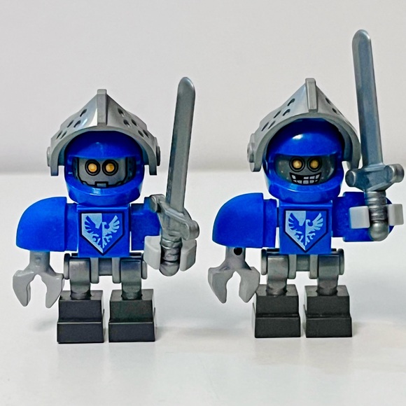 LEGO Nexo Knights Minifigure Lot - Picture 3 of 5